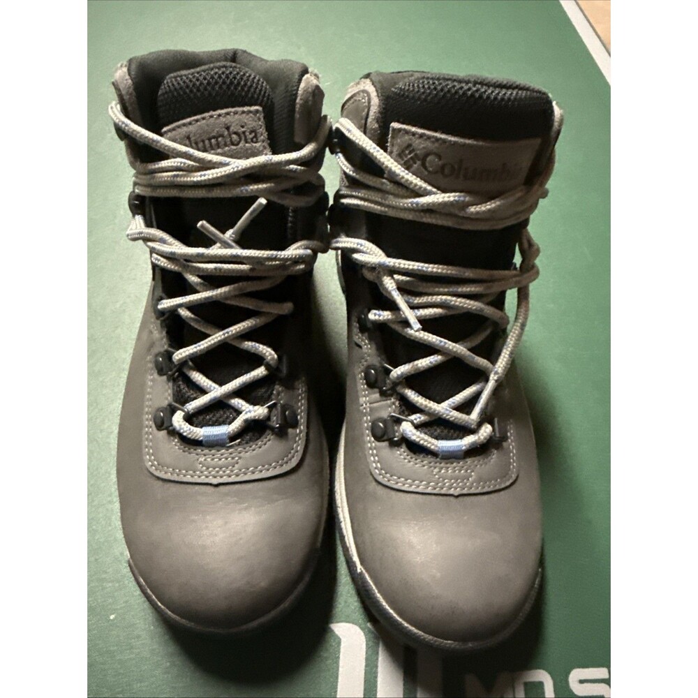 Columbia Women's 9 Newton Ridge Plus Waterproofing Hiking Boot Gray